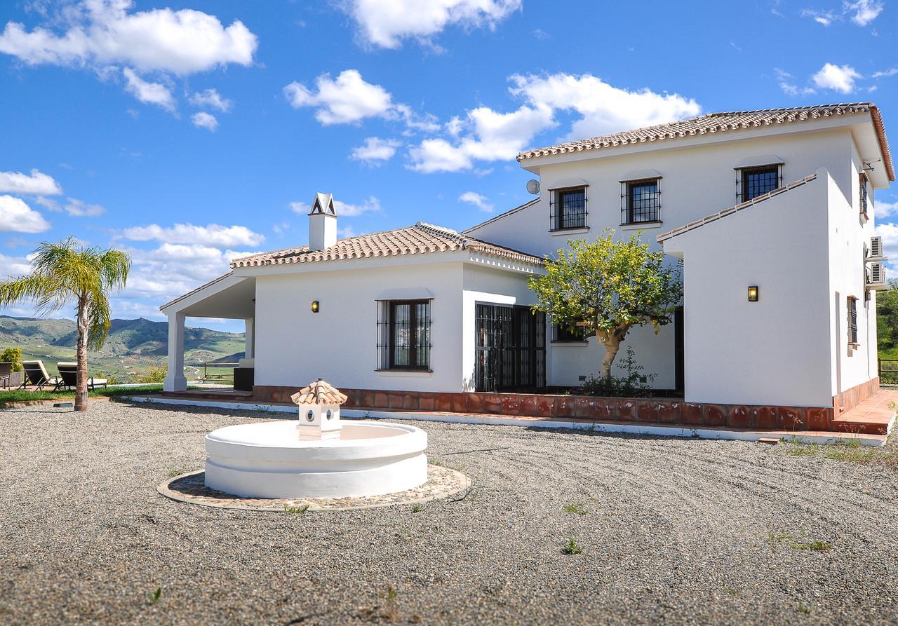 El Capricho Villa Rural Caminito Del Rey Alora Luaran gambar